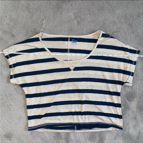 SO white and navy blue striped crop boxy tee - Picture 2 of 4